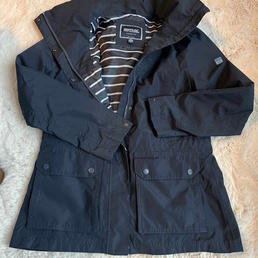 Regatta. Great Outdoors. Hidden Hooded Rain Jacket